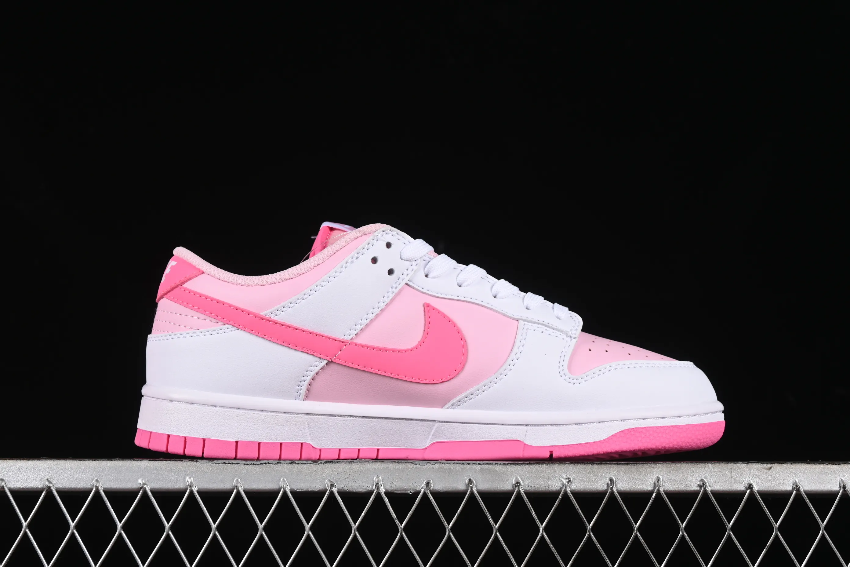 All Categories Nk SB Dunk Series Nk SB Dunk Low Low-top sneakers Nk SB Dunk Low Glacier pink color Low-top casual sports skateboard shoes HQ1181-661